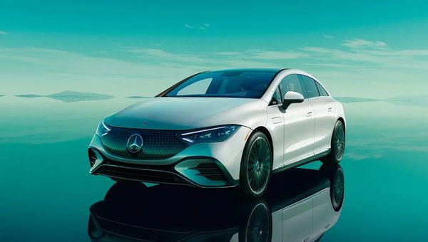 What to Know About the 2025 Mercedes-Benz EQE Before You Buy