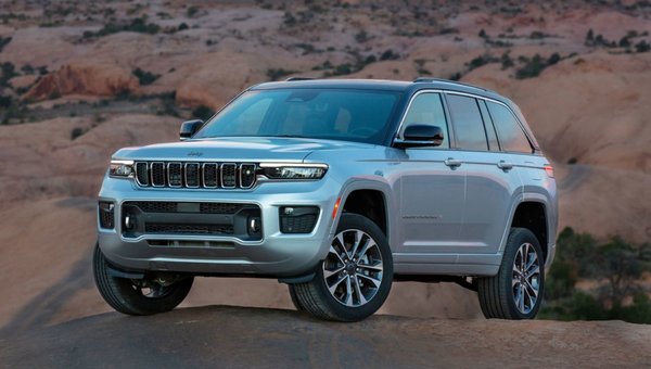 2025 Grand Cherokee Review: What's New This Year?