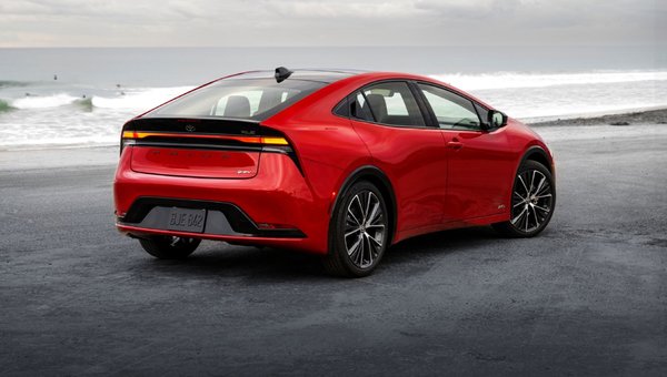 Toyota Prius, la compact hybride de référence