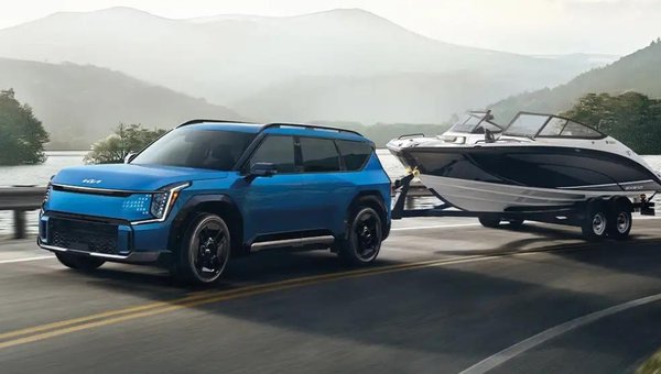 Discover the 2025 Kia EV9 Performance, Range, and Charging