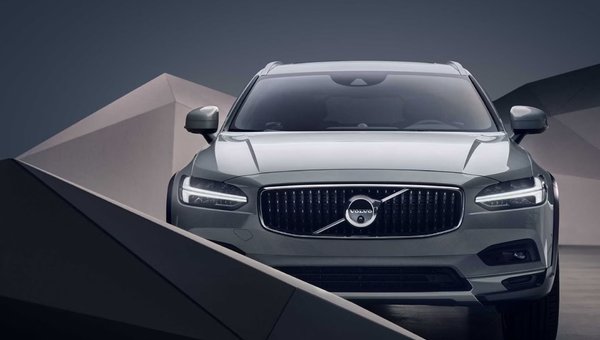 Which 2025 Volvo Sedan or Wagon Fits You Best?