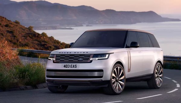2025 Range Rover MHEV Performance in North Vancouver, BC