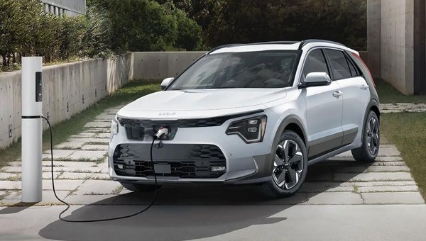 The 2025 Kia Niro – Three Electrifying Ways to Drive Into the Future