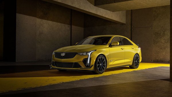 Cadillac CT4-V 2026