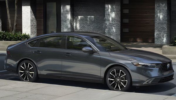 The 2025 Honda Accord Hybrid and Its Smart New Direction