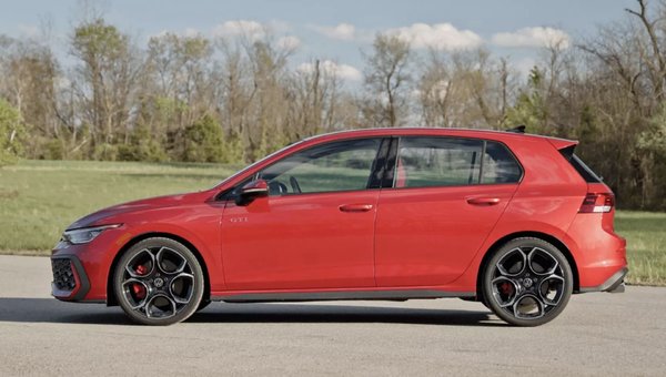 The Volkswagen Golf GTI / R Wins 2026 MotorTrend Car of the Year