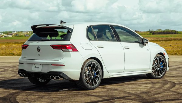 Montez à bord du Volkswagen Golf R 2026