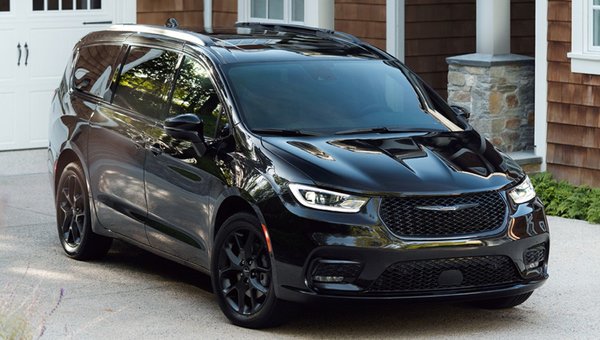 Benefits of Buying Used Cars from Triple Seven Chrysler’s Pre-Owned Inventory