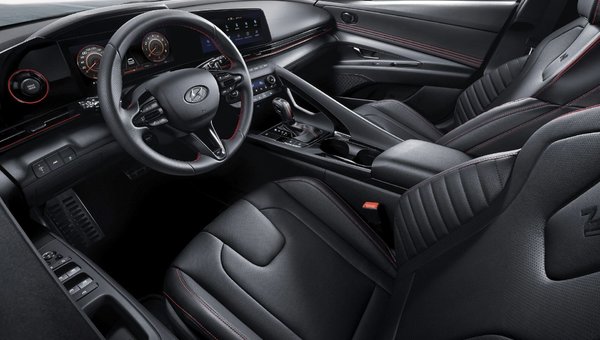 2026 Hyundai Elantra: Smart Features for the Modern Commute