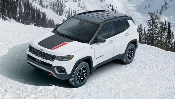 2026 Jeep Compass Keeps Things Smooth, No Matter the Drive