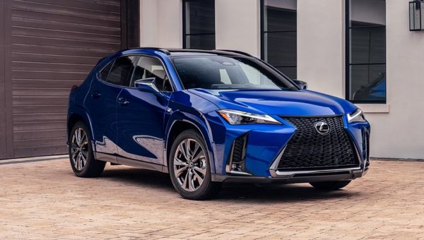 Lexus UX Hybrid 2026