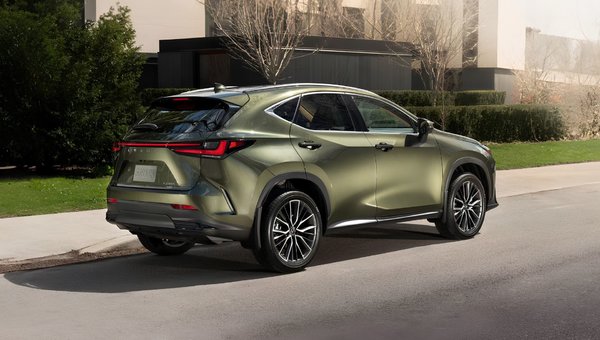 Lexus NX ou RX : quel VUS Lexus choisir en 2026 ?