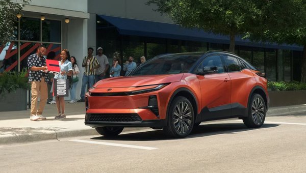 A Closer Look at the 2027 Toyota C-HR: Design, Technology, and Performance