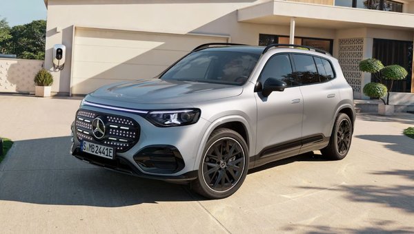 2026 Mercedes-Benz GLB: Small Footprint, Big Ambition
