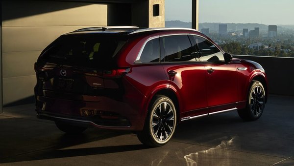Mazda CX-90, le VUS hybride léger au Québec