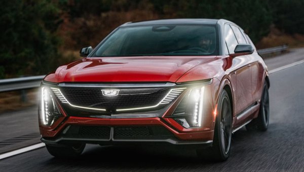 The 2027 Cadillac LYRIQ-V: High-Performance Electric Luxury, Refined