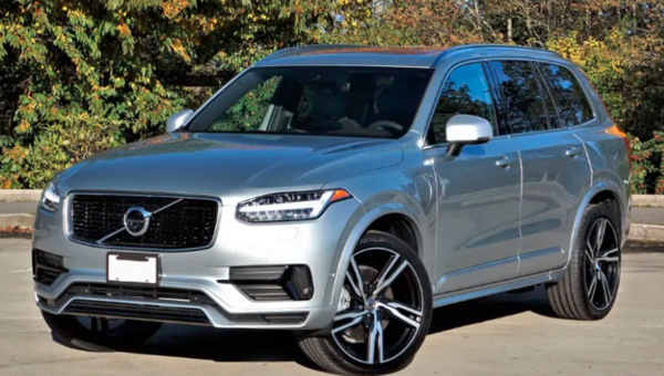 2018 Volvo XC90 T8 eAWD R-Design Road Test Review