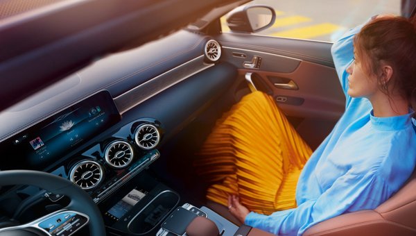 The Mercedes-Benz User Experience System explained