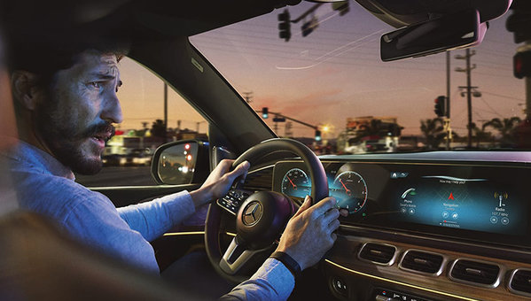 How-To: Navigation & Route Guidance | Mercedes-Benz Canada