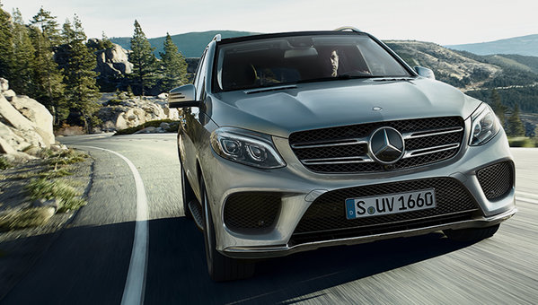 What is: Active Steering Assist | Mercedes-Benz Canada