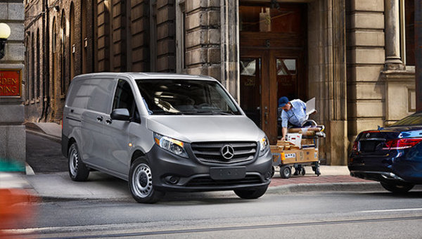 Mercedes-Benz Metris 2016 vs ProMaster City Cargo Van 2016.