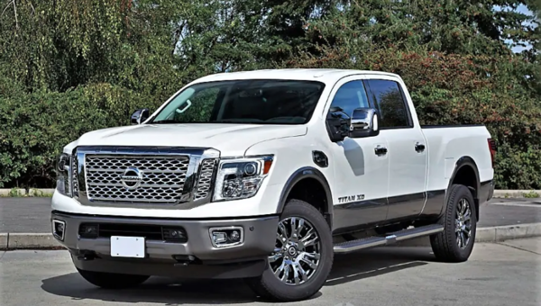 2018 NISSAN TITAN XD PLATINUM DIESEL ROAD TEST REVIEW