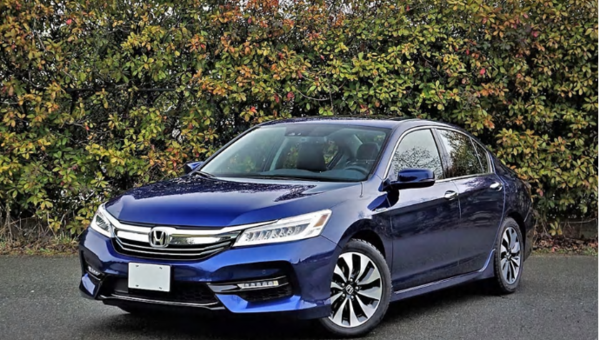 2017 Honda Accord Hybrid Touring Road Test Review
