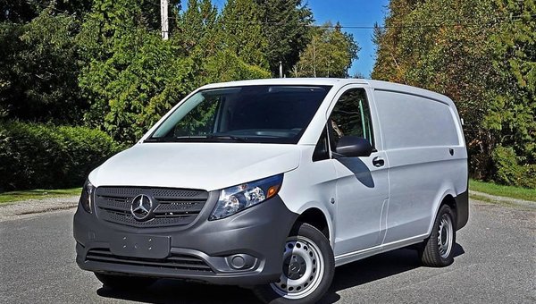 2017 Mercedes-Benz Metris Cargo Van road test review