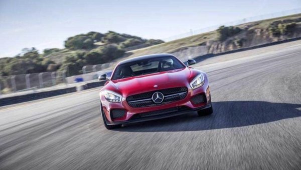 The new Mercedes-AMG GT: Driving performance for sports car enthusiasts.
