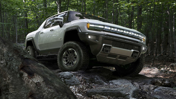 Cinq choses qui sortent de l’ordinaire sur le nouveau GMC Hummer 2021