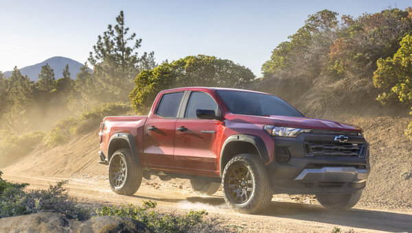 Le Chevrolet Colorado 2025 : Performance et capacités supérieures au Ford Ranger