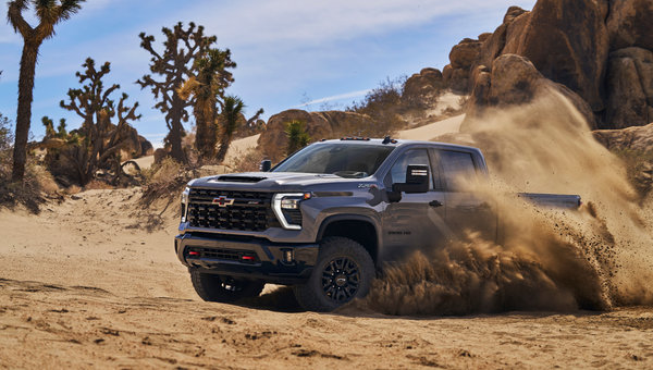 Le Chevrolet Silverado 3500 HD 2024 peut tirer 36 000 livres