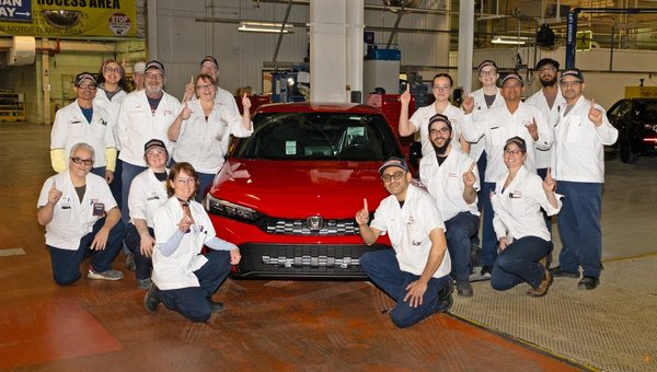 La Honda Civic remporte le prix de la Voiture canadienne de l'année de l'AJAC pour la deuxième année consécutive