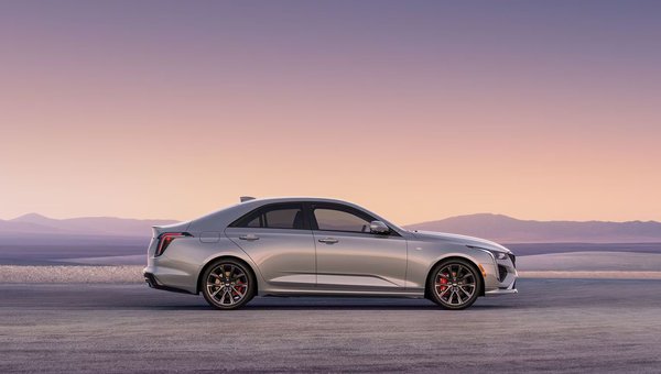 2024 Cadillac CT4: Price and Specs