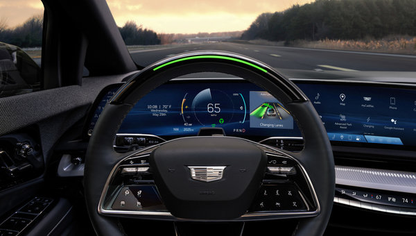 Super Cruise de Cadillac : 10 éléments essentiels à connaître sur la conduite mains libres