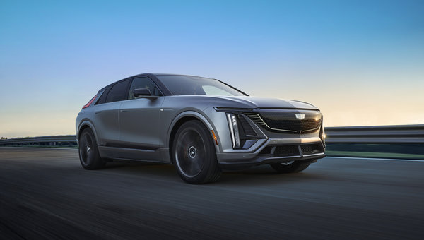 Le Cadillac LYRIQ-V 2026 aiguise chaque trajet grâce à son rouage intégral à double moteur