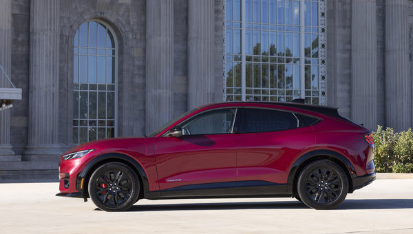 Trois technologies Ford qui simplifient la conduite dans la circulation lourde de Montréal