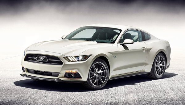 Ford dévoile la Mustang Cobra Jet 2018