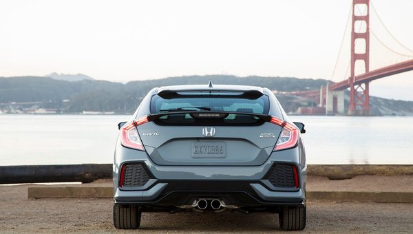 Honda Civic vs Hyundai Elantra : rien ne remplace l’expérience