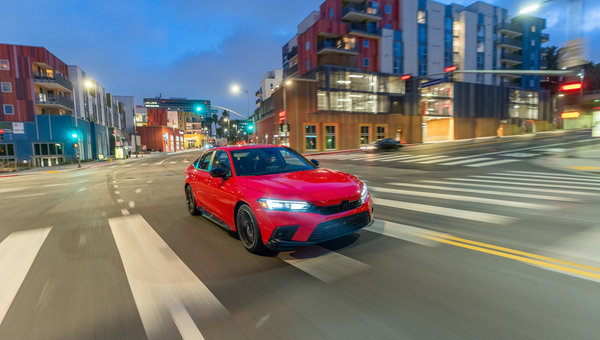 Comment la Honda Civic 2022 se démarque de la Hyundai Elantra 2021