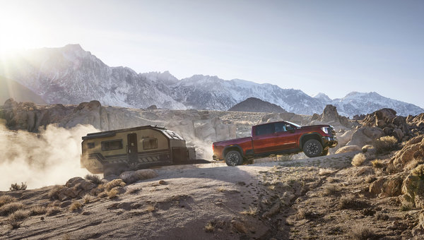 Sellette ou attelage col-de-cygne : ce que peut tirer un GMC Sierra 2500 HD AT4 2026