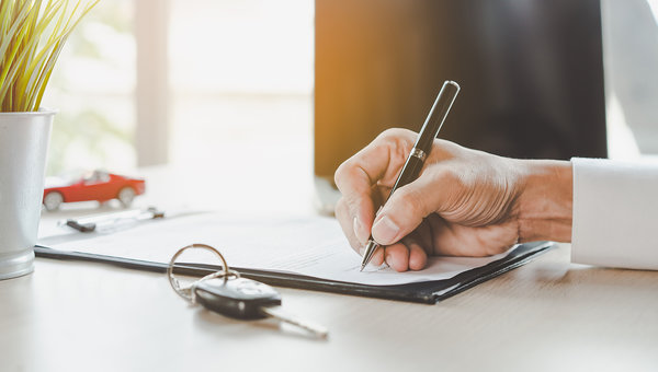 Acheter un véhicule d’occasion avec un mauvais crédit en période d’augmentation des taux d’intérêt