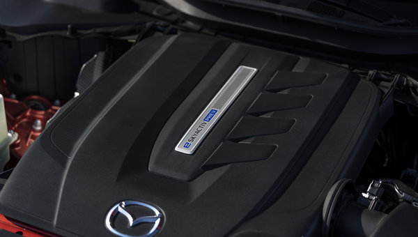 Un aperçu de l'impressionnant nouveau moteur à six cylindres en ligne de Mazda