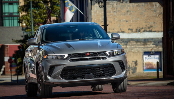 La toute nouvelle Dodge Hornet 2023 : Une puissance compacte pour le conducteur moderne
