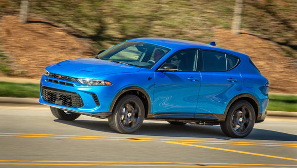 Dodge Hornet R/T PHEV 2023 : une bête de performance électrifiée dans son segment