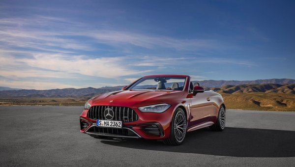 La Mercedes-AMG CLE 53 Cabriolet vous fait vivre l’ivresse de la conduite à ciel ouvert