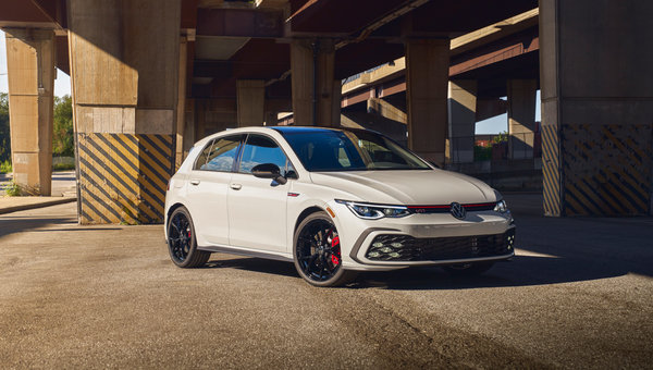 Une légende change de vitesse : 2024 marque la fin de la Golf GTI, R manuelle