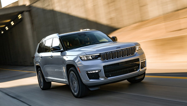 Au-delà du terrain : Pourquoi le Jeep Grand Cherokee L 2024 est le VUS familial par excellence