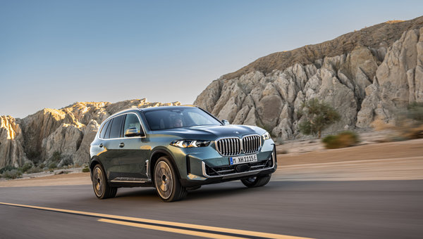 Découvrez le parfait équilibre entre luxe et écologie avec la BMW X5 xDrive50e