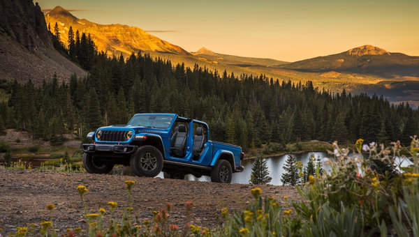 5 caractéristiques qui font du Jeep Gladiator 2025 un véhicule 100 % camion et 100 % Jeep